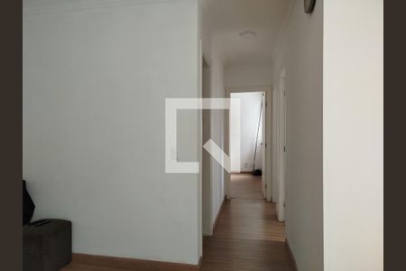 Corredor de apartamento à venda com 3 quartos, 67m² em Guaiauna, São Paulo