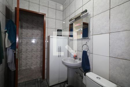Banheiro de casa à venda com 4 quartos, 170m² em Vila Nogueira, Diadema