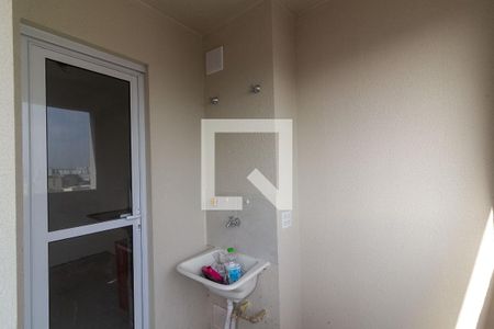 Varanda e Área de Serviço de apartamento à venda com 2 quartos, 49m² em Santo Amaro, São Paulo