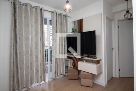 Sala de apartamento para alugar com 2 quartos, 43m² em Picanço, Guarulhos