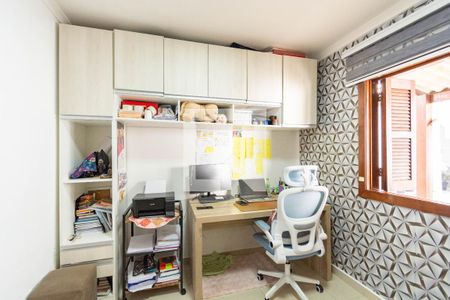 Casa à venda com 2 quartos, 209m² em São José, Canoas