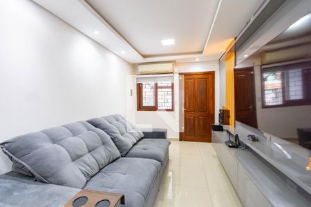 Casa à venda com 2 quartos, 209m² em São José, Canoas