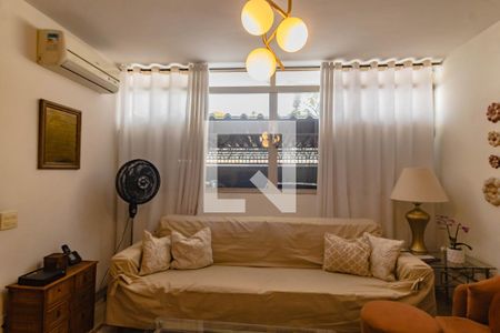 Casa à venda com 3 quartos, 144m² em Parque Jabaquara, São Paulo