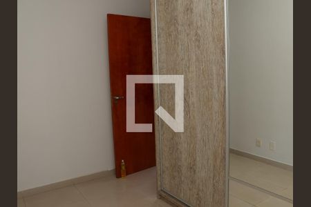 Quarto 2 de apartamento para alugar com 2 quartos, 74m² em Jardim Imperial, Aparecida de Goiânia