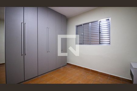 Casa para alugar com 3 quartos, 200m² em Vila Tolstoi, São Paulo