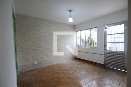 Sala de casa para alugar com 3 quartos, 243m² em Jardim da Gloria, São Paulo
