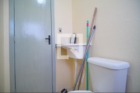 Banheiro de kitnet/studio para alugar com 1 quarto, 35m² em Nova Sapucaia, Sapucaia do Sul