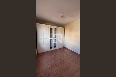 Quarto 1 de apartamento para alugar com 2 quartos, 56m² em Ana Lúcia, Belo Horizonte