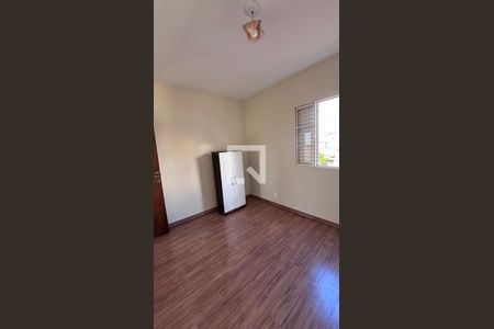 Quarto 1 de apartamento para alugar com 2 quartos, 56m² em Ana Lúcia, Belo Horizonte