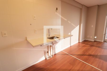 Sala/Cozinha de kitnet/studio à venda com 1 quarto, 32m² em Centro, Osasco