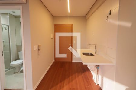 Sala/Cozinha de kitnet/studio à venda com 1 quarto, 32m² em Centro, Osasco