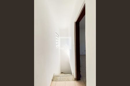 Corredor  de casa para alugar com 2 quartos, 120m² em Parque Boturussu, São Paulo