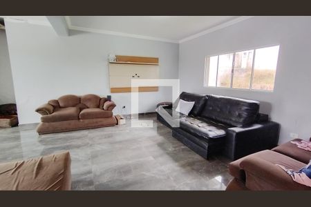 Sala de casa para alugar com 5 quartos, 750m² em Parque Alvorada, Suzano