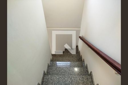 Escada de casa para alugar com 4 quartos, 250m² em Vila Formosa, São Paulo