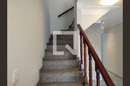 Escada de granito de casa para alugar com 4 quartos, 250m² em Vila Formosa, São Paulo