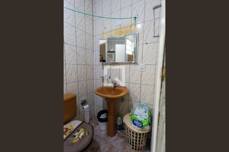 Banheiro de casa à venda com 2 quartos, 200m² em Jardim Ouro Preto, Taboão da Serra