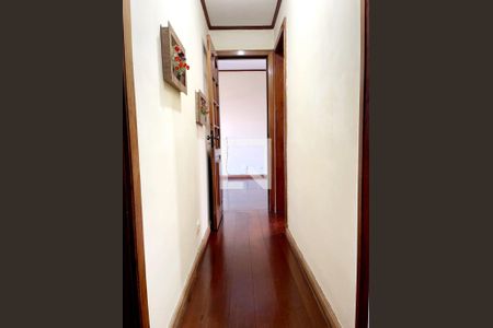 Corredor de apartamento à venda com 3 quartos, 110m² em Jardim Guanabara, Rio de Janeiro