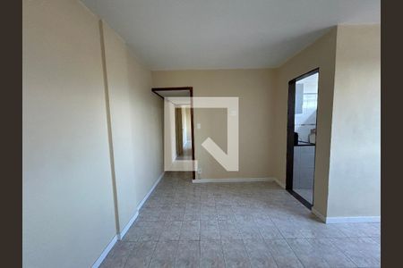 Corredor de apartamento para alugar com 2 quartos, 48m² em Rocha Miranda, Rio de Janeiro