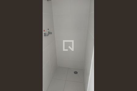 Banheiro de apartamento à venda com 1 quarto, 28m² em Santo Amaro, São Paulo