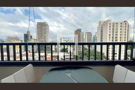 Varanda de kitnet/studio para alugar com 1 quarto, 25m² em Pinheiros, São Paulo