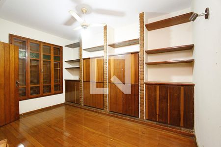 Quarto 1 de casa para alugar com 5 quartos, 390m² em Belvedere, Belo Horizonte