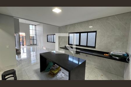 Sala e cozinha  de casa à venda com 3 quartos, 200m² em Colônia Agrícola Samambaia, Brasília
