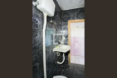 Banheiro de kitnet/studio para alugar com 1 quarto, 40m² em Alvorada, Belo Horizonte
