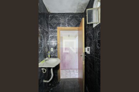 Banheiro de kitnet/studio para alugar com 1 quarto, 40m² em Alvorada, Belo Horizonte