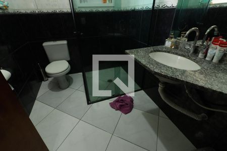 Banheiro de casa para alugar com 2 quartos, 216m² em Iapi, Osasco