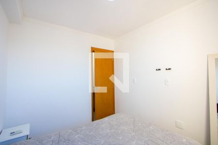 Quarto 1 de apartamento para alugar com 2 quartos, 34m² em Vila Palmares, São Caetano do Sul