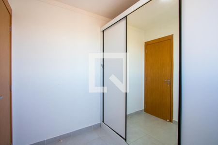 Quarto 2 de apartamento para alugar com 2 quartos, 34m² em Vila Palmares, São Caetano do Sul