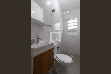 Banheiro de casa para alugar com 1 quarto, 75m² em Fazenda Itaim, São Paulo