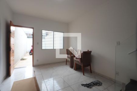 Sala de casa para alugar com 2 quartos, 79m² em Vila Antonieta, São Paulo