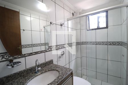 Banheiro Social de casa para alugar com 2 quartos, 70m² em Presidente Roosevelt, Uberlândia