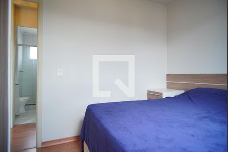 Quarto 1 de apartamento para alugar com 2 quartos, 50m² em Humaitá, Porto Alegre