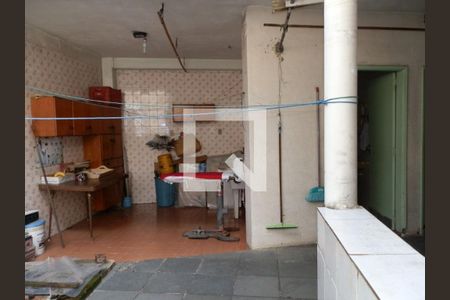 Casa à venda com 3 quartos, 180m² em Vila Santo Estefano, São Paulo