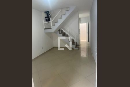 Sala de casa para alugar com 3 quartos, 85m² em Curicica, Rio de Janeiro
