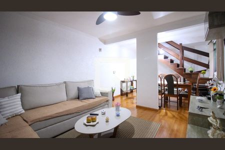 Casa à venda com 3 quartos, 150m² em Vila Antonieta, São Paulo