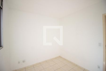 Quarto 2 de apartamento para alugar com 2 quartos, 45m² em Cabral, Contagem