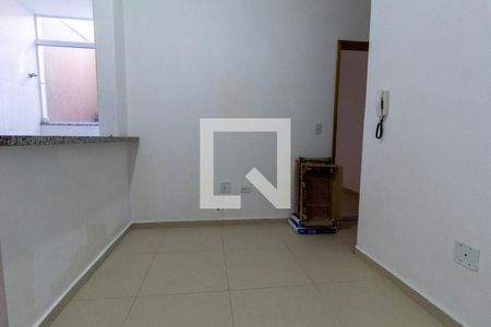 Sala, Cozinha e área de serviço de apartamento para alugar com 1 quarto, 34m² em Vila Ré, São Paulo