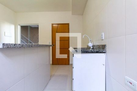 Sala, Cozinha e área de serviço de apartamento para alugar com 1 quarto, 34m² em Vila Ré, São Paulo
