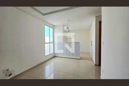 Apartamento para alugar com 2 quartos, 45m² em Lundcéia, Lagoa Santa