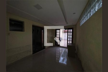 Casa à venda com 3 quartos, 160m² em Moinho Velho, São Paulo