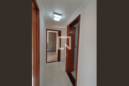 Corredor  de apartamento para alugar com 3 quartos, 78m² em Jardim Patente, São Paulo