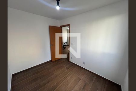 Quarto 1 de apartamento para alugar com 2 quartos, 43m² em Vila Suzana, São Paulo