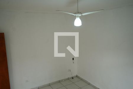 Quarto 1 de casa para alugar com 2 quartos, 50m² em Vila Nova Savoia, São Paulo