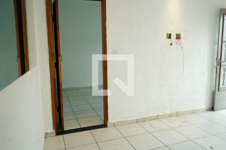 Sala de casa para alugar com 2 quartos, 50m² em Vila Nova Savoia, São Paulo