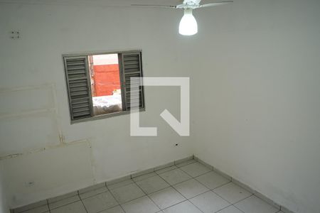 Quarto 1 de casa para alugar com 2 quartos, 50m² em Vila Nova Savoia, São Paulo