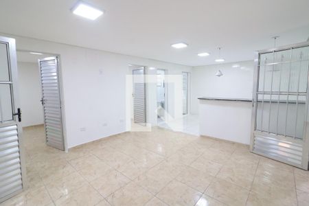 Sala de casa para alugar com 2 quartos, 70m² em Jardim Sindona, Osasco