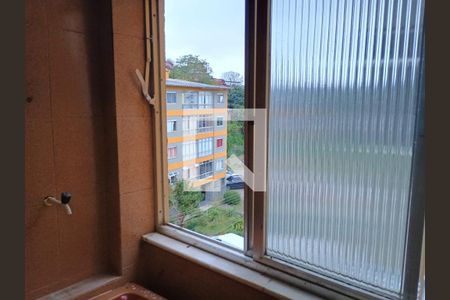 Área de serviço de apartamento para alugar com 2 quartos, 50m² em Thouzet, Petrópolis